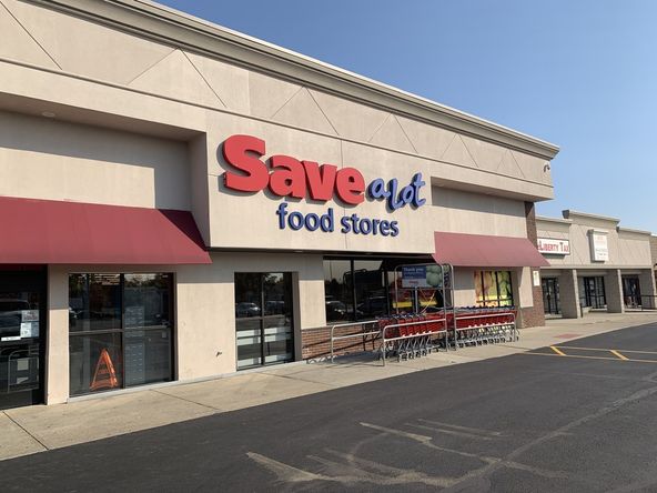 Save-A-Lot Anchored Center: 4900 West Broad Street, Columbus, OH 43228